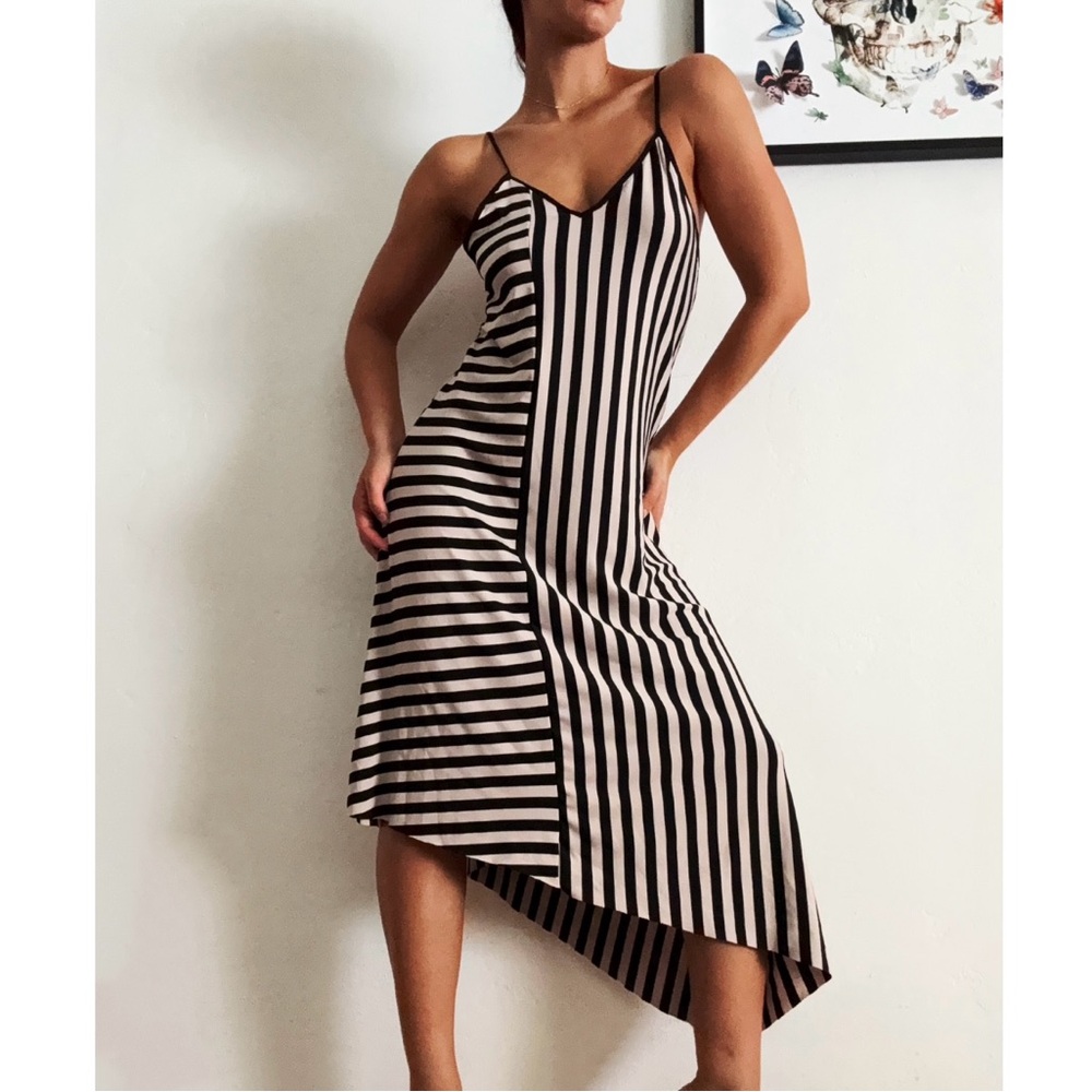 Zara Black and Cream Striped Asymmetrical Dress 🍦